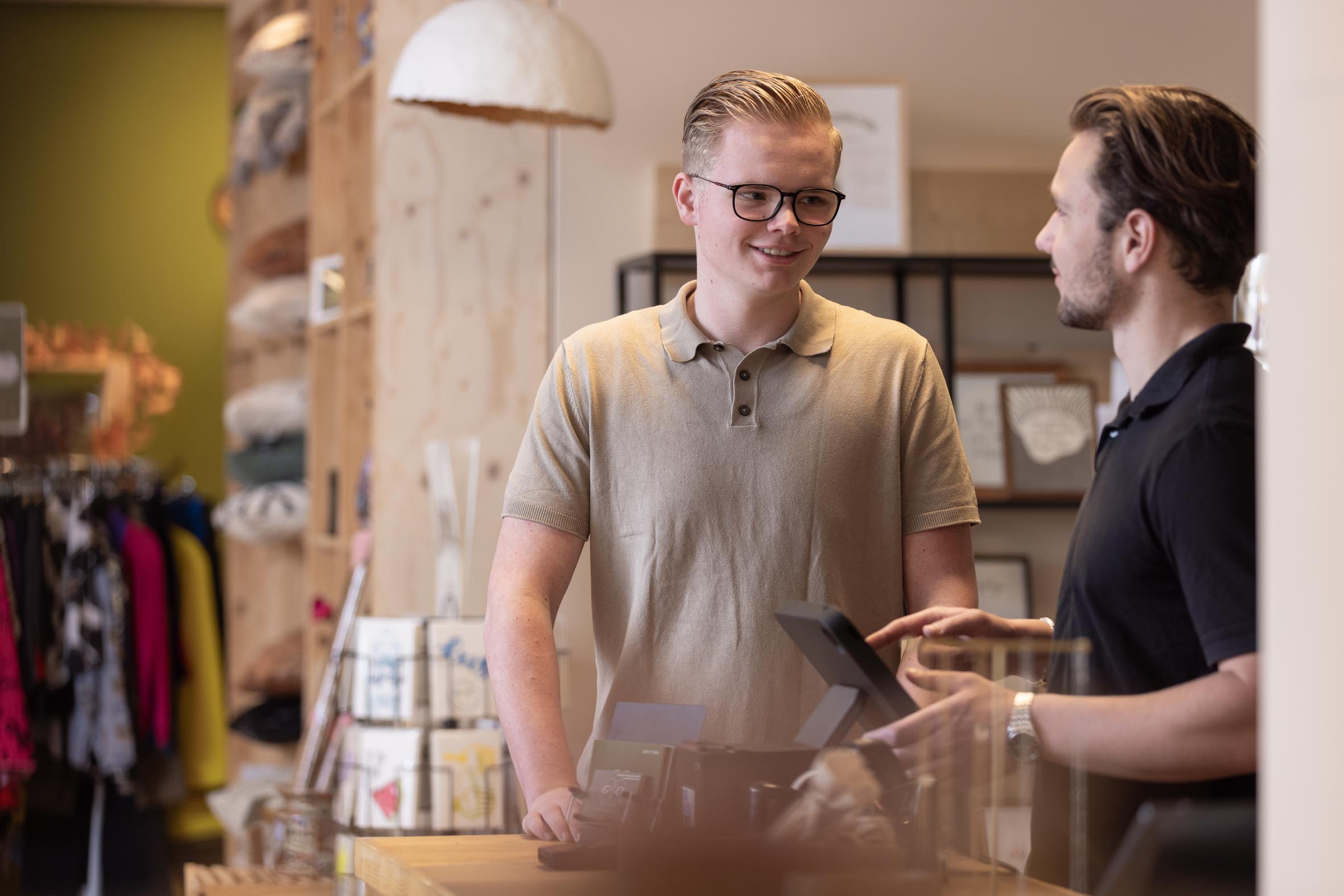 Handel en ondernemerschap student en begeleider Green Outlet Jesse Jaro Exp. date 0.jpg