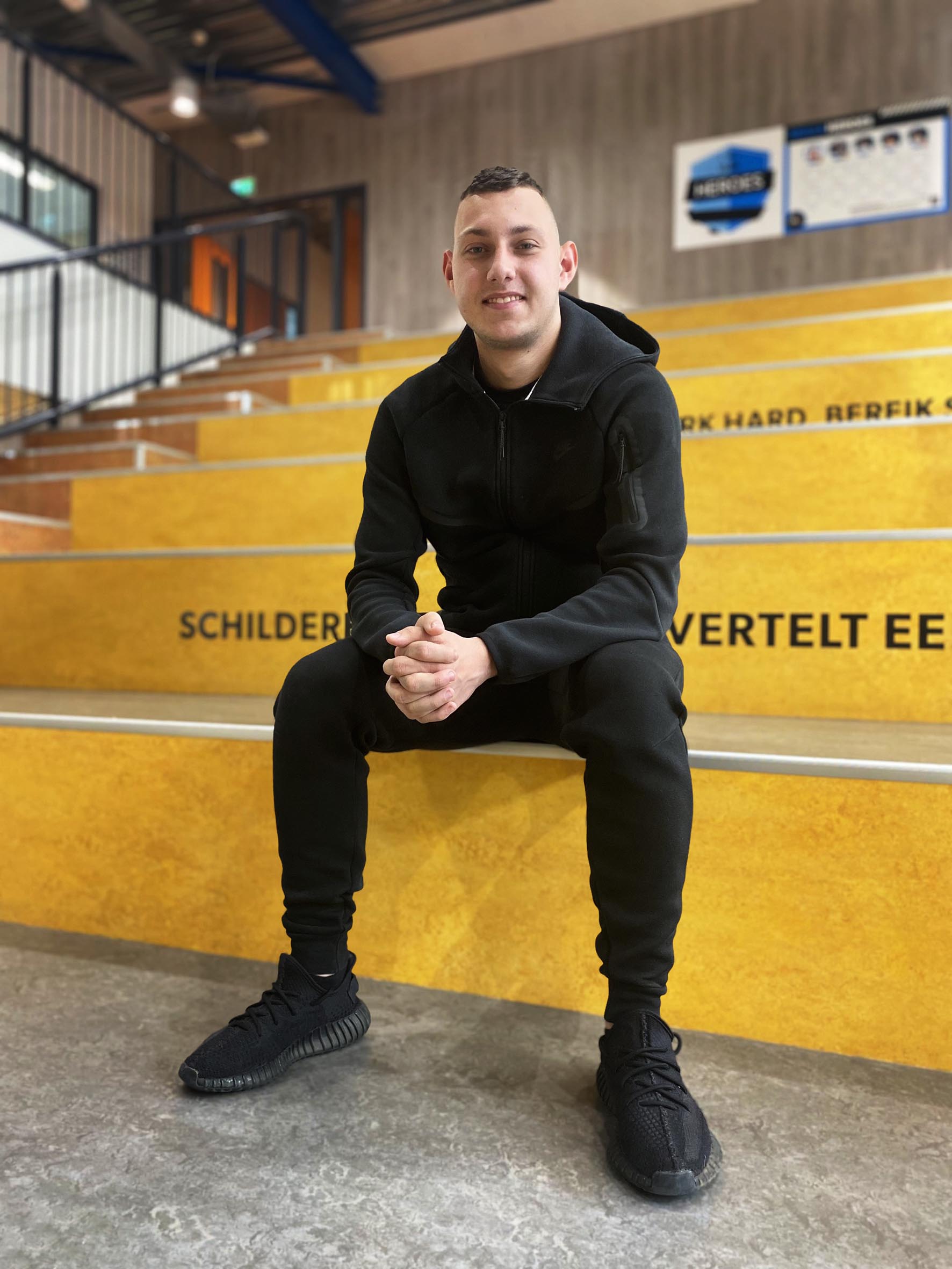 Damian Bewerkt Lo Res