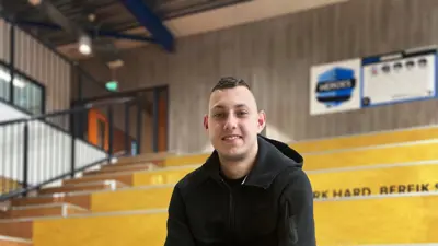 Damian Bewerkt Lo Res