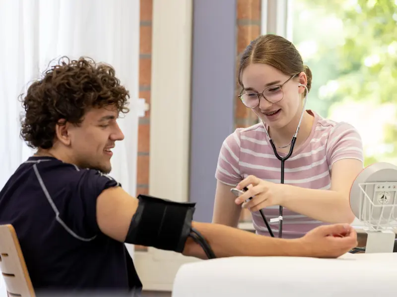 27142 Doktersassistent Studenten Jophien Kocks Nickolas Parchevskyi Madelein Constandse Exp. Date 06 2031 MBO Amersfoort