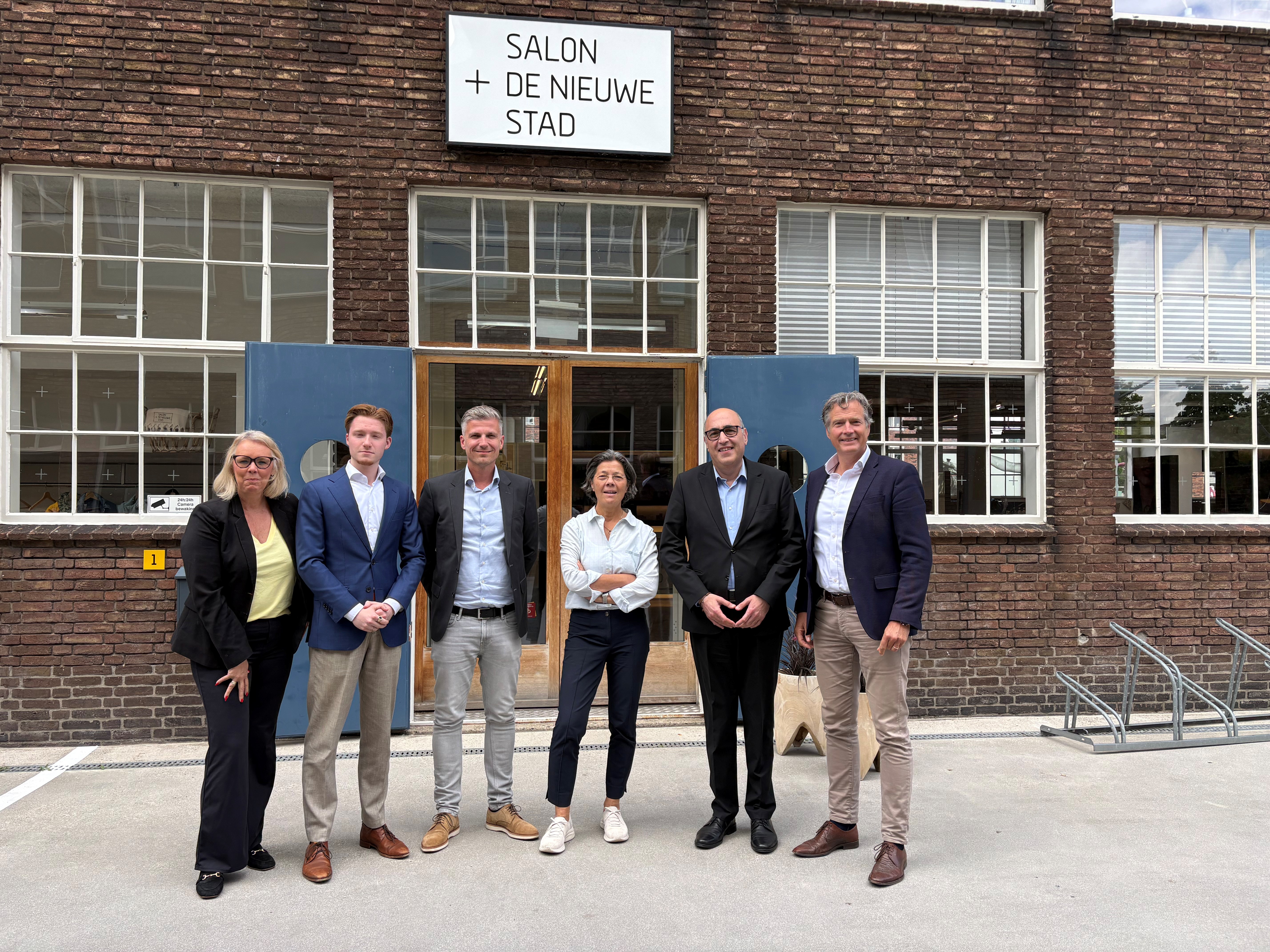Foto Bericht Bezoek MBO Raad Liggend Hires