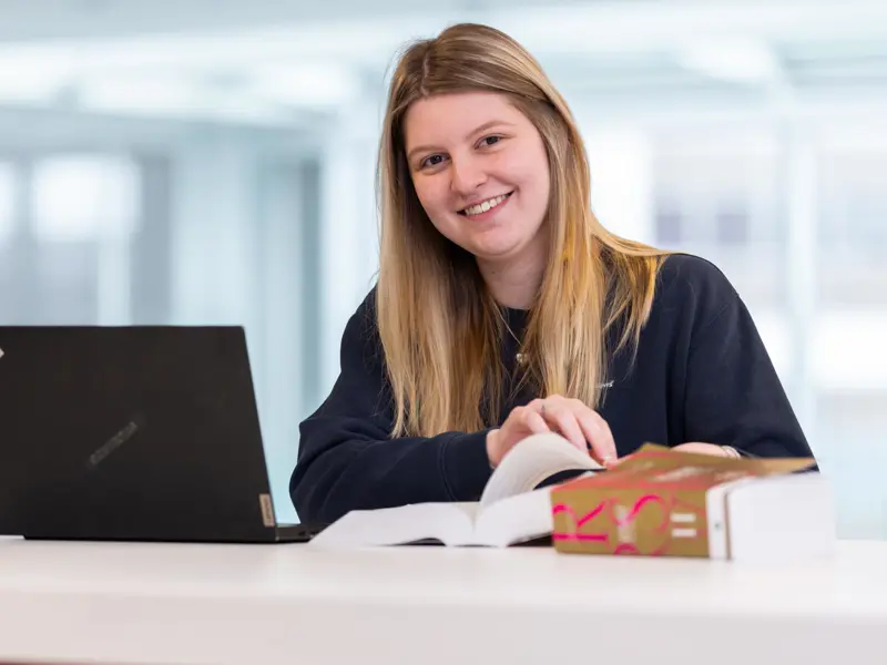 25726 Economie Legal, Insurance & HR Services Specialist MBO Amersfoort