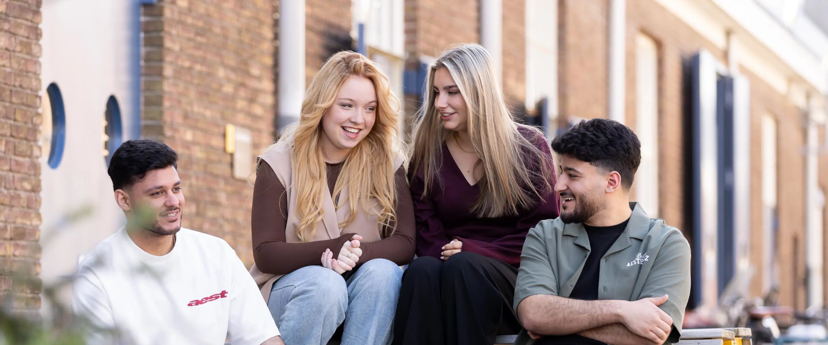 Uiterlijke verzorging studenten kapper en barbier buiten Serena Sofie Khadr Mohammad Exp. date 0.jpg