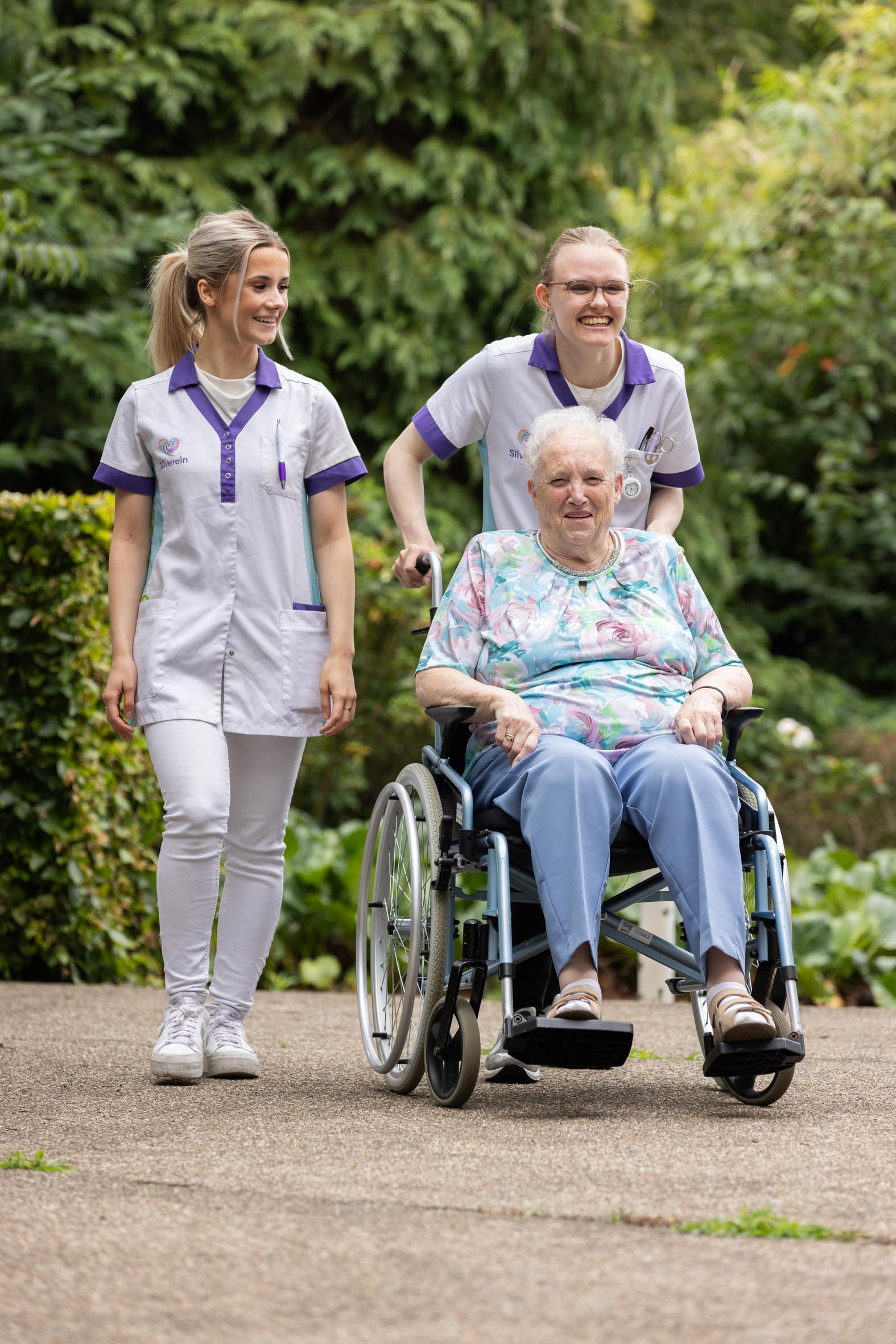 Silverein collega's aan het werk